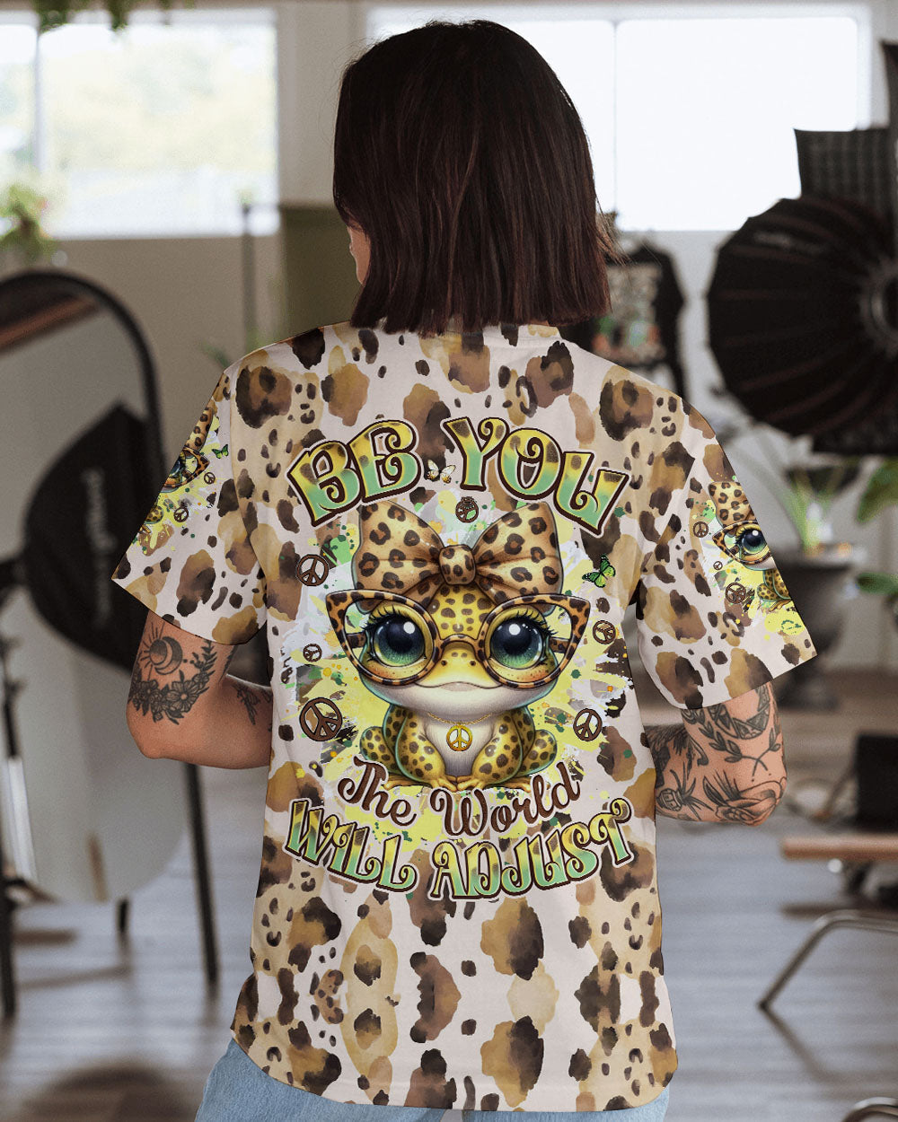 Be You The World Will Adjust Peace Frog Leopard with Glasses and Bow AOP Shirts _1_ MRrvQ