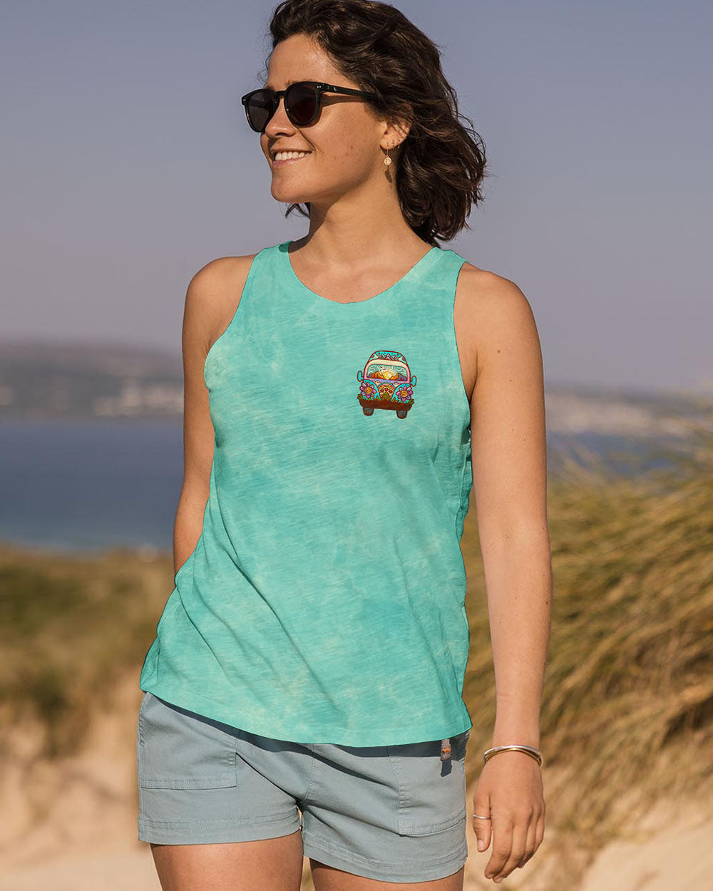 Older Now but Still Running Against the Wind Tie Dye Hippie Van and Floral AOP Shirts _6_ qmNfq
