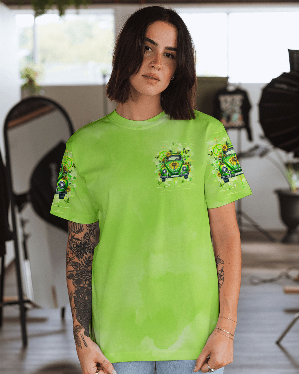 Older Wiser Still Chasing the Horizon Green Sunflower Peace Sign Car AOP Shirts _12_ Jq6sT