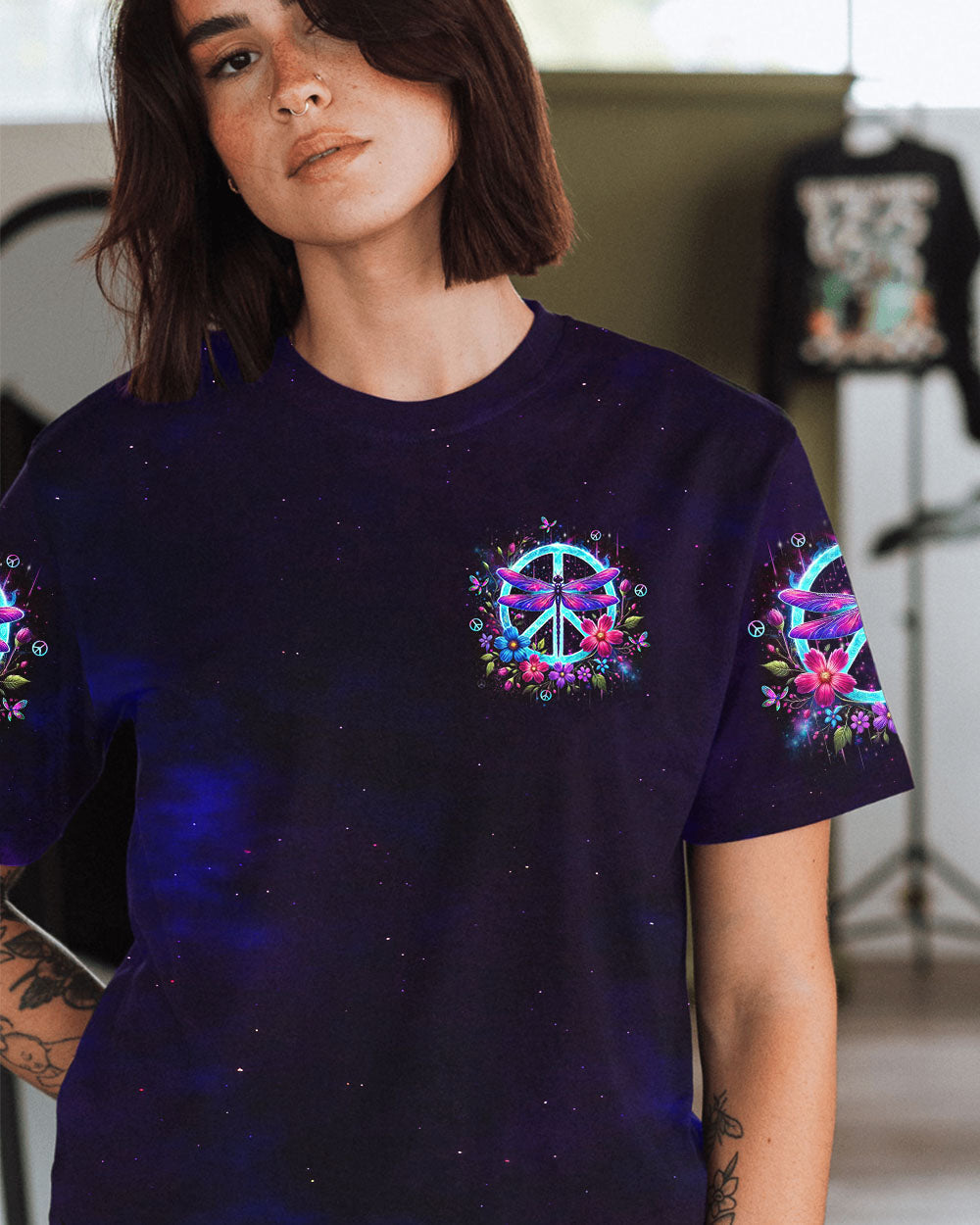 Stay Wild Flower Child Neon Dragonfly Peace Sign Hippie AOP Shirts _14_ kJii7