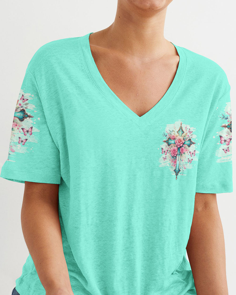 chirstan cloth Tlno1711234Vneck1 1